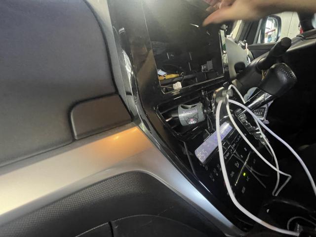 トヨタ　エスティマ　ナビ修理・取外し・取付
旭川市・神楽・神楽岡・神居・西御料・東光・東神楽町・鷹栖町・美瑛町・東神楽町・他地域も大歓迎！ 