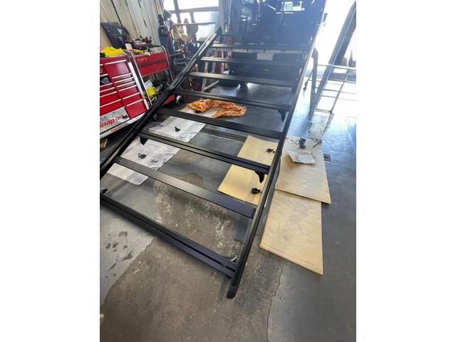 トヨタ　ハイエースバン　ルーフラック取付
旭川市・神楽・神楽岡・神居・西御料・東光・東神楽町・鷹栖町・美瑛町・東神楽町・他地域も大歓迎！