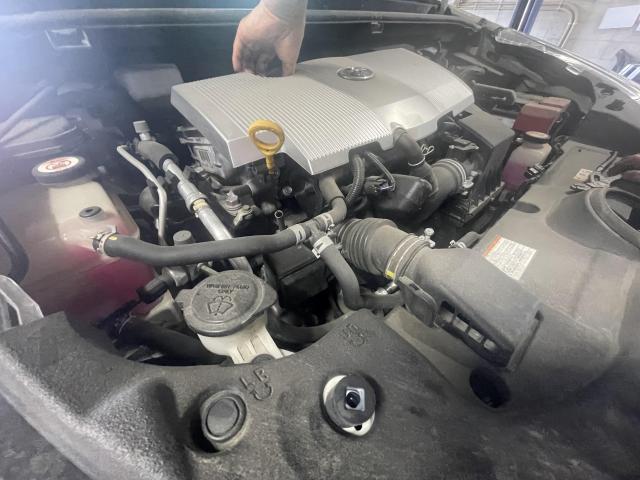 トヨタ　プリウス　オイル＋エレメント交換
旭川市・神楽・神楽岡・神居・西御料・東光・東神楽町・鷹栖町・美瑛町・東神楽町・他地域も大歓迎！ 