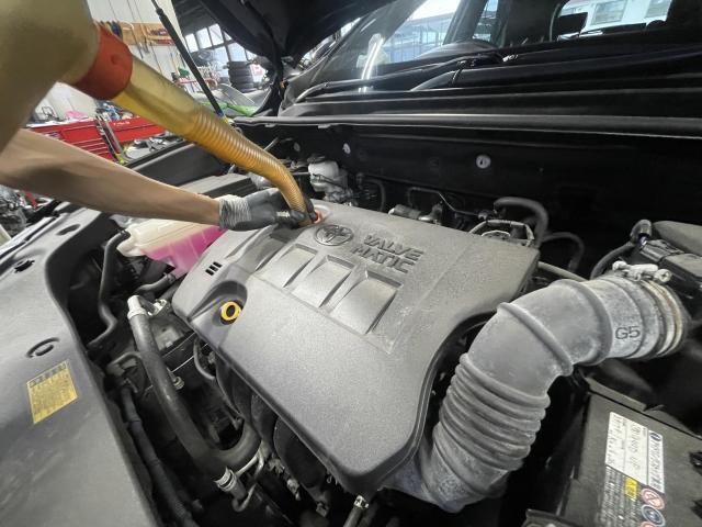 トヨタ ハリアー オイル交換
旭川市・神楽・神楽岡・神居・西御料・東光・東神楽町・鷹栖町・美瑛町・東神楽町・他地域も大歓迎!