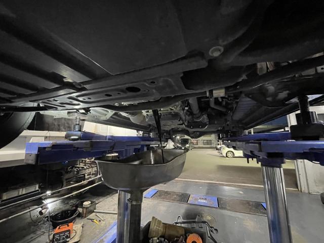 トヨタ ハイエースバン オイル+エレメント交換
旭川市・神楽・神楽岡・神居・西御料・東光・東神楽町・鷹栖町・美瑛町・東神楽町・他地域も大歓迎!