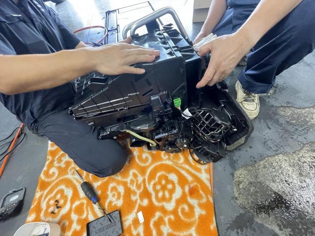 ランドローバー　レンジローバーイヴォーク　エアコン修理
旭川市・神楽・神楽岡・神居・西御料・東光・東神楽町・鷹栖町・美瑛町・東神楽町・他地域も大歓迎！