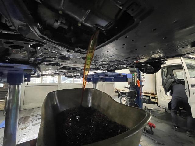 トヨタ プリウス オイル交換、タイヤ交換
旭川市・神楽・神楽岡・神居・西御料・東光・東神楽町・鷹栖町・美瑛町・東神楽町・他地域も大歓迎!