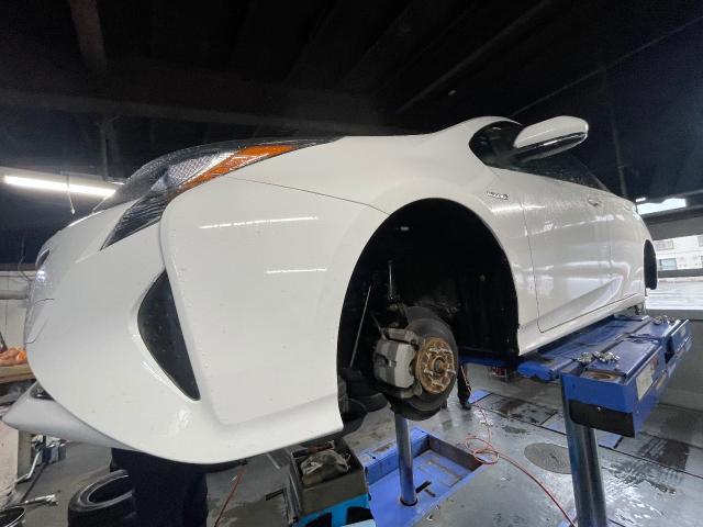 トヨタ プリウス オイル交換、タイヤ交換
旭川市・神楽・神楽岡・神居・西御料・東光・東神楽町・鷹栖町・美瑛町・東神楽町・他地域も大歓迎!