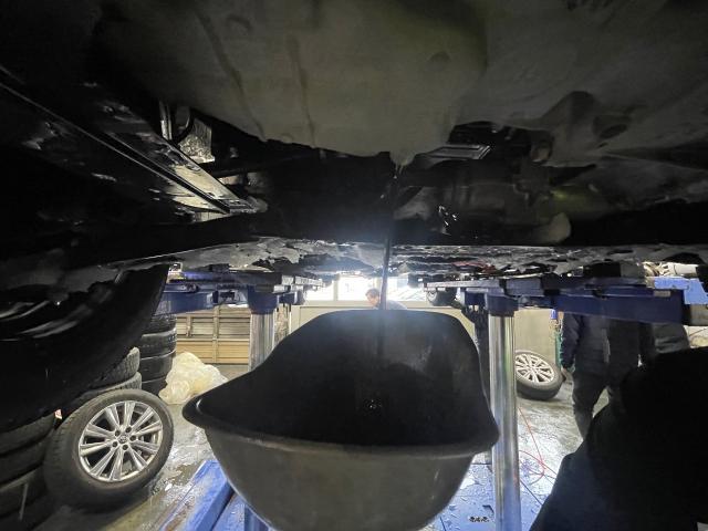 ホンダ　フィットシャトルハイブリッド　オイル、タイヤ交換
旭川市・神楽・神楽岡・神居・西御料・東光・東神楽町・鷹栖町・美瑛町・東神楽町・他地域も大歓迎！