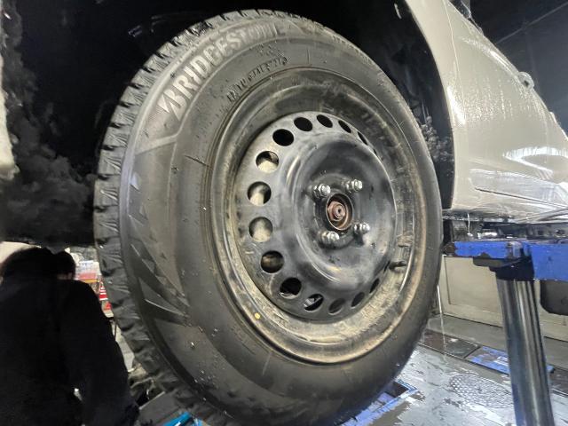 ホンダ　フィットシャトルハイブリッド　オイル、タイヤ交換
旭川市・神楽・神楽岡・神居・西御料・東光・東神楽町・鷹栖町・美瑛町・東神楽町・他地域も大歓迎！