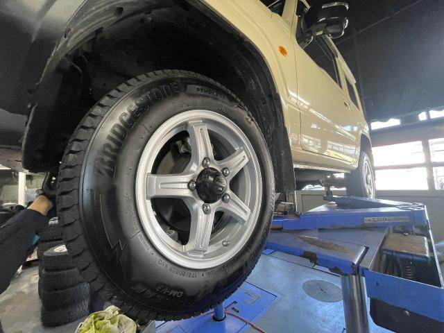 スズキ ジムニー オイル交換、タイヤ交換
旭川市・神楽・神楽岡・神居・西御料・東光・東神楽町・鷹栖町・美瑛町・東神楽町・他地域も大歓迎!