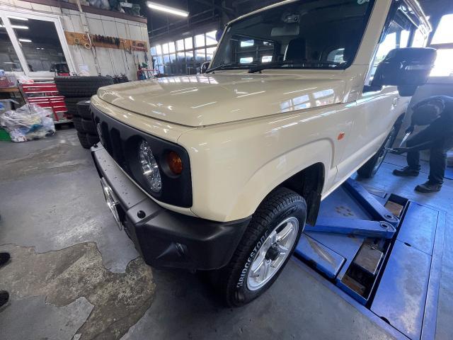 スズキ ジムニー オイル交換、タイヤ交換
旭川市・神楽・神楽岡・神居・西御料・東光・東神楽町・鷹栖町・美瑛町・東神楽町・他地域も大歓迎!