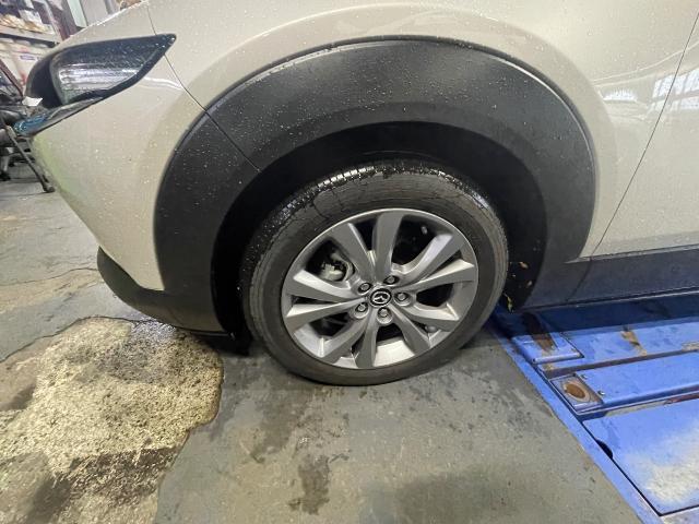 マツダ　ＣＸ－３０　タイヤ交換
旭川市・神楽・神楽岡・神居・西御料・東光・東神楽町・鷹栖町・美瑛町・東神楽町・他地域も大歓迎！ 