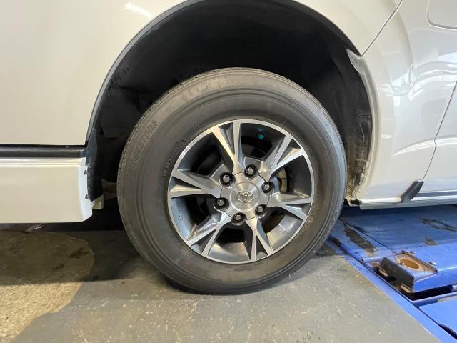 トヨタ　ハイエースバン　タイヤ交換
旭川市・神楽・神楽岡・神居・西御料・東光・東神楽町・鷹栖町・美瑛町・東神楽町・他地域も大歓迎！