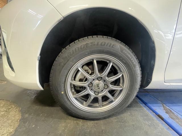 トヨタ　ヴィッツ　タイヤ交換
旭川市・神楽・神楽岡・神居・西御料・東光・東神楽町・鷹栖町・美瑛町・東神楽町・他地域も大歓迎！ 