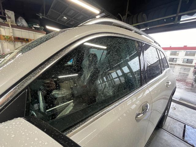 アウディ　Ｑ５　バイザー取付
旭川市・神楽・神楽岡・神居・西御料・東光・東神楽町・鷹栖町・美瑛町・東神楽町・他地域も大歓迎！