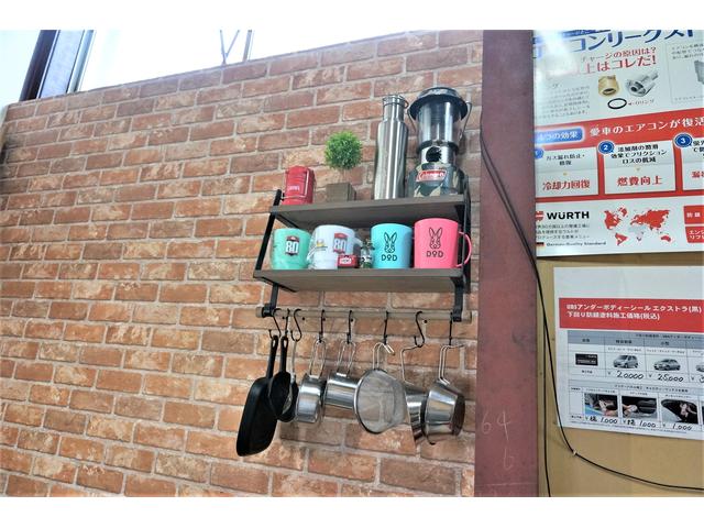 オーナーの趣味のグッズがいたるところに・・・