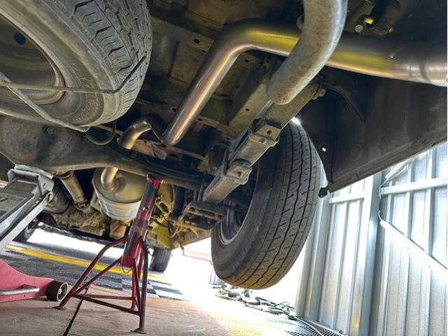 作業報告No.2880 ハイエースのマフラー交換の巻