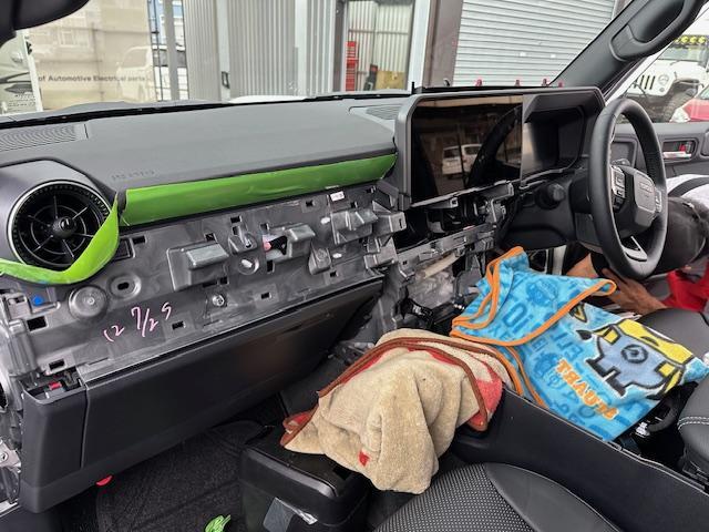 作業報告No.2885　ランドクルーザー250にTVKIT取付の巻