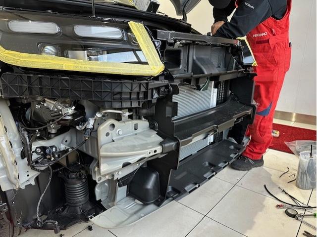 作業報告No.2905　新車フリードにミラー型ドラレコ前後・TVKIT・レーダー・オートパーキング
車速ロック取付・ホーン交換の巻