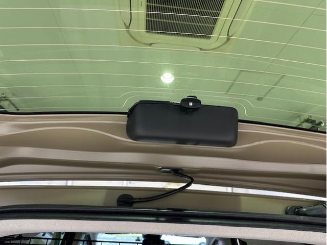 作業報告No.2905　新車フリードにミラー型ドラレコ前後・TVKIT・レーダー・オートパーキング
車速ロック取付・ホーン交換の巻