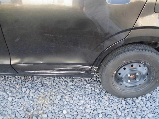スズキ　アルト　軽自動車　サイドステップ板金修理　板金　塗装　キズヘコミ修理　事故修理　保険修理もお任せ下さい！東神楽町・旭川市・東川町・美瑛町・鷹栖町・上富良野町・富良野市・比布町・当麻町、他地域のお客様も大歓迎です！