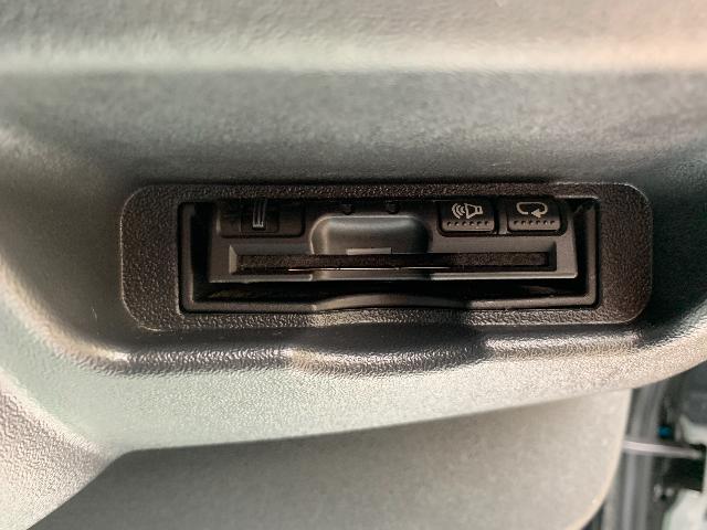 トヨタ ハイエース 入庫