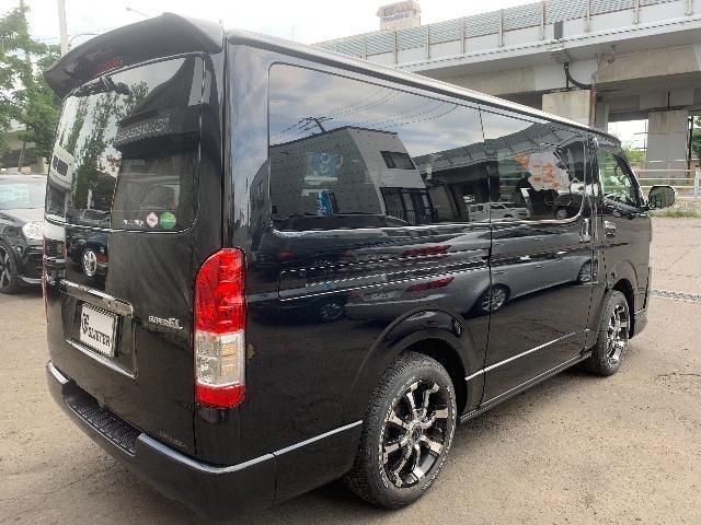 トヨタ ハイエース 入庫