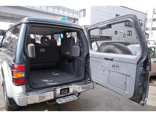 三菱パジェロ　入庫