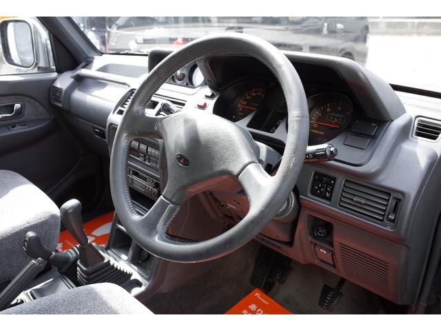 三菱パジェロ　入庫