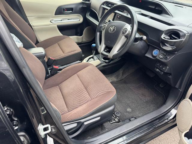 トヨタ アクア 美装 室内清掃 ルームクリーニング