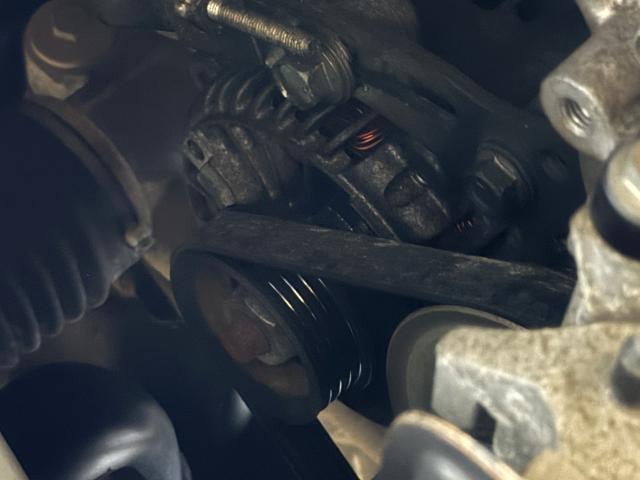 ダイハツ　タント　平成24年　2012年　L385S オルタネーター交換　電装系修理