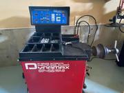 もちろんホイールバランサーも完備しています！