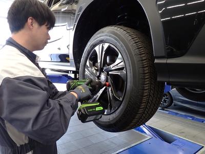 季節のタイヤ交換もお任せください！