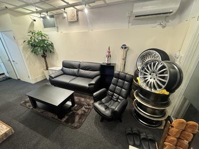 タイヤ、用品取付お任せください！