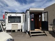 【事務所入口】