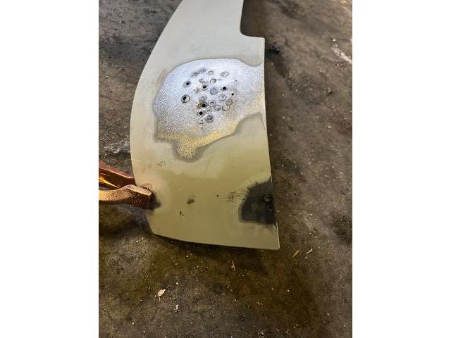 スズキ ソリオバンデット 凹み 軽板金 MA15S 北海道 旭川市
スライドドアレールカバー