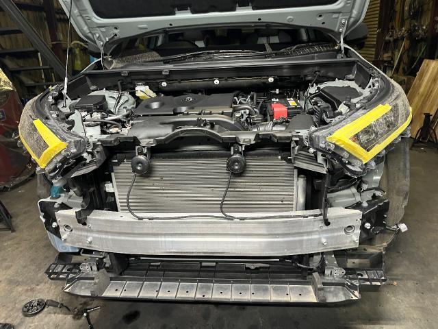 トヨタ RAV4 社外フロントグリル取付 北海道 旭川市 用品取付
