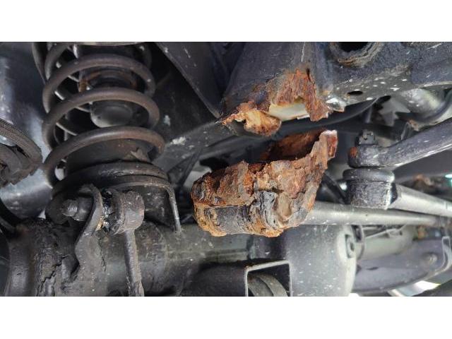 まっすぐ走らない？原因はラテラルロッドブラケット！
スズキ　ジムニー　足回り修理・整備　函館市　北斗市　七飯町