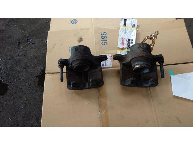 ブレーキの効きが蘇る！フロントキャリパーキット交換！
トヨタ　クラウン　ミッション・駆動系修理・整備　函館市　北斗市　七飯町