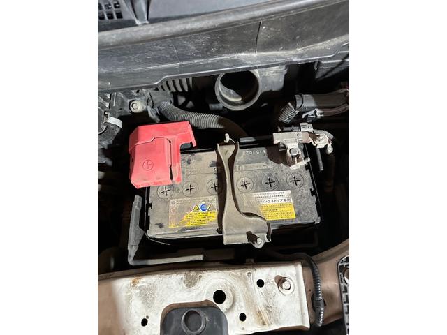 ホンダ　ステップワゴンスパーダ　セルモーター回転が重い　バッテリー交換　リセット