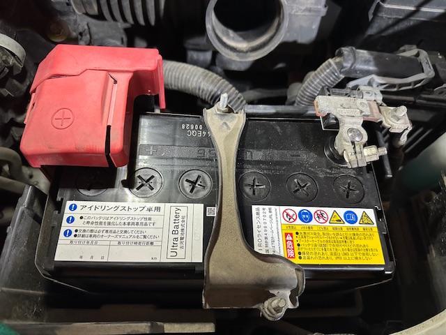 ホンダ　ステップワゴンスパーダ　セルモーター回転が重い　バッテリー交換　リセット