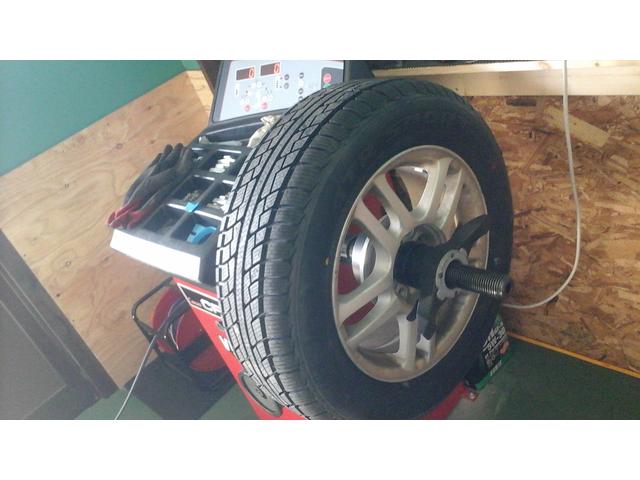 トヨタ カローラフィールダー 直送タイヤ組み換え 195/65R15　4本