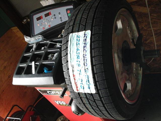 持ち込みタイヤ組み換え　225/45Ｒ18　4本