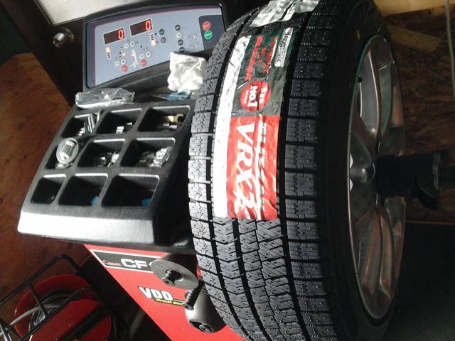 持ち込みタイヤ組み換え　225/45Ｒ18　4本