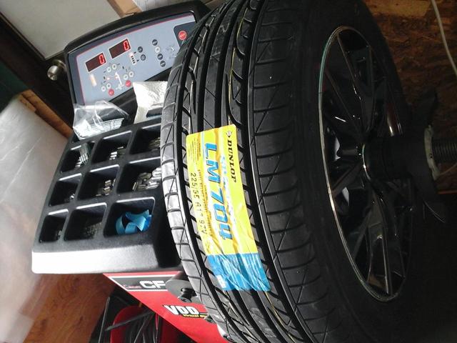 持ち込みホイールにタイヤ組込　225/55Ｒ17　４本