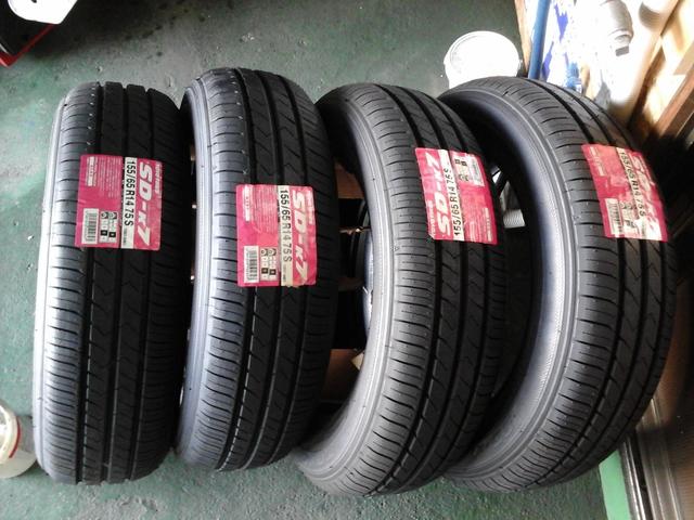 直送タイヤ組み換え　155/65Ｒ14　４本