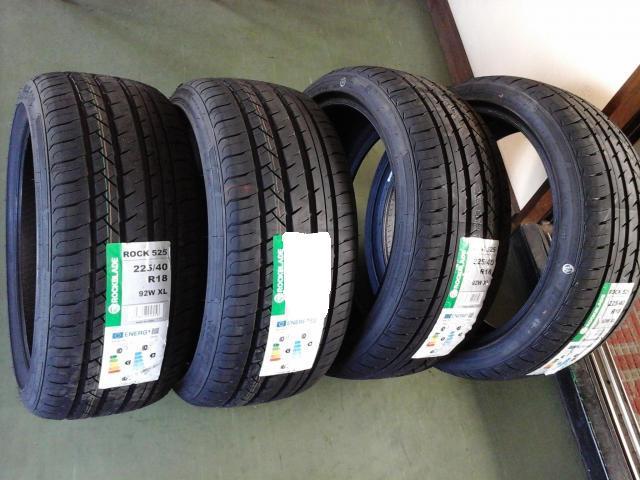 電話予約の直送タイヤ組み換え　225/40Ｒ18　４本
