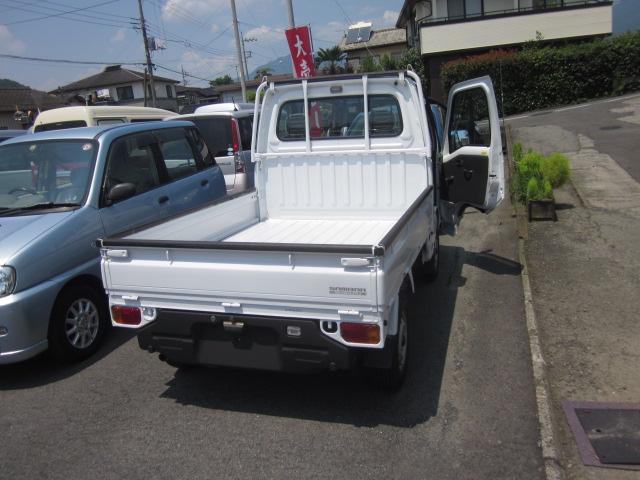 スバル　サンバートラック　中古車車内清掃　予備検査　販売　納車準備　群馬県　渋川市