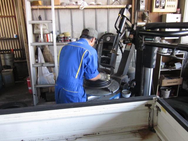 スバル　ステラ　車検　ベルト消耗　ベルト交換　見積もり車検　タイヤヒビ　タイヤ交換　群馬県　渋川市