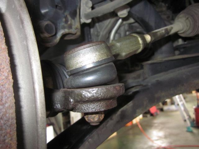 ダイハツ　ミラ　車検　オイル交換　オイルフィルター交換　タイロッドエンドブーツ取替　群馬県　渋川市　吉岡町　北群馬郡　北毛　吾妻郡　前橋市　子持　赤城　北橘　伊香保　小野上　金井