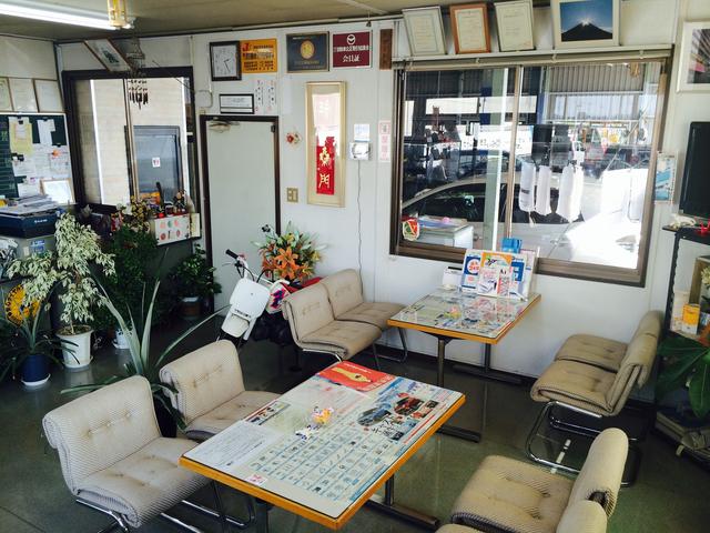 有限会社　アキオート4