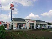 本社向かいにスズキのアリーナ店もございます！スズキの新車を中心に販売致しております！