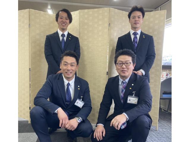 スタッフ紹介2